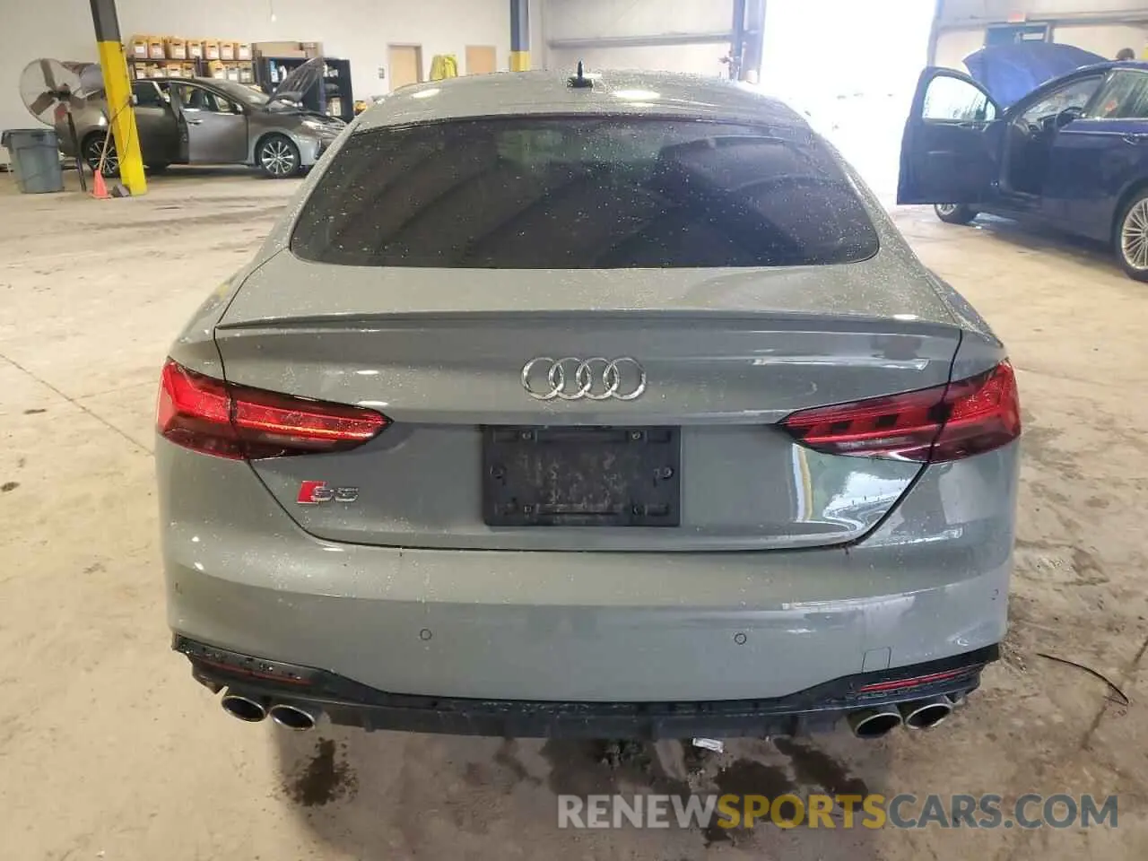 6 Photograph of a damaged car WAUC4CF57MA043351 AUDI S5/RS5 2021