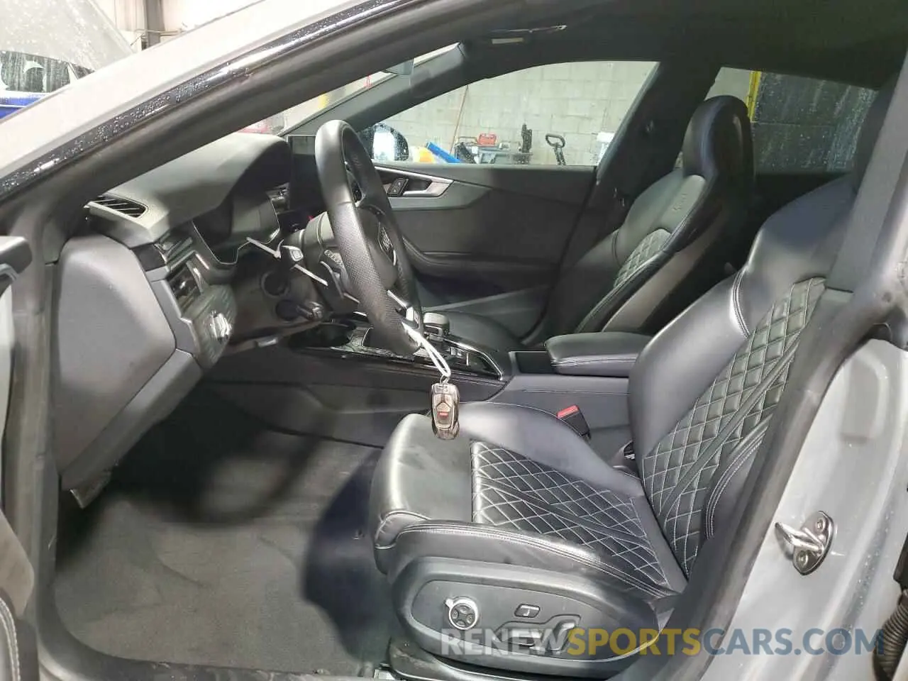 7 Photograph of a damaged car WAUC4CF57MA043351 AUDI S5/RS5 2021