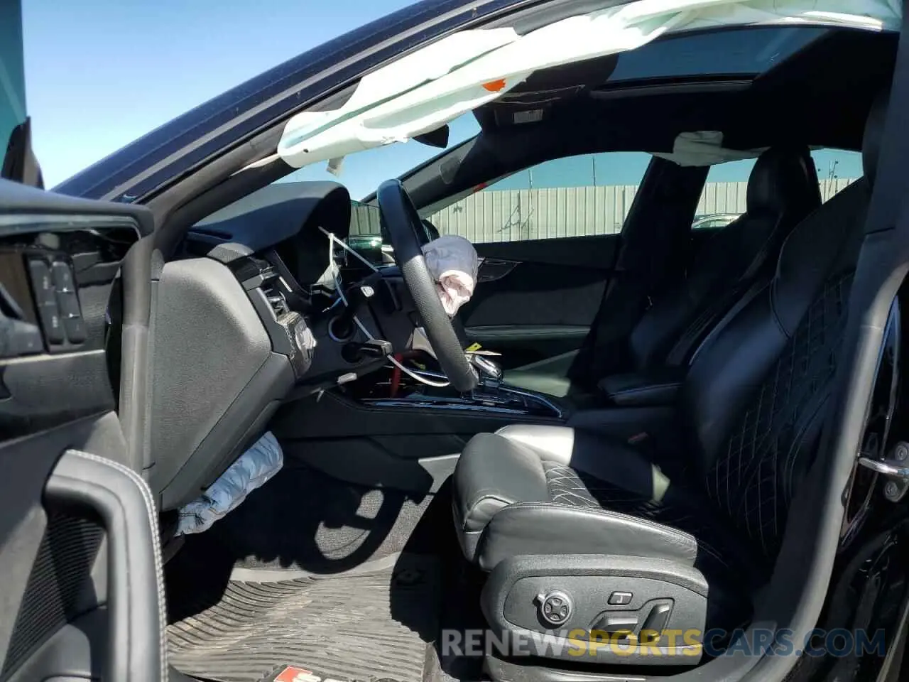 7 Photograph of a damaged car WAUC4CF58MA005367 AUDI S5/RS5 2021