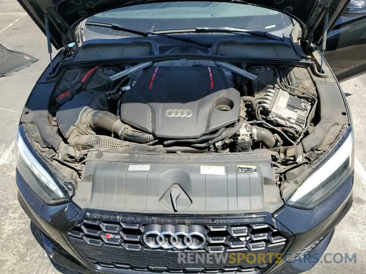 11 Photograph of a damaged car WAUC4CF5XMA022428 AUDI S5/RS5 2021