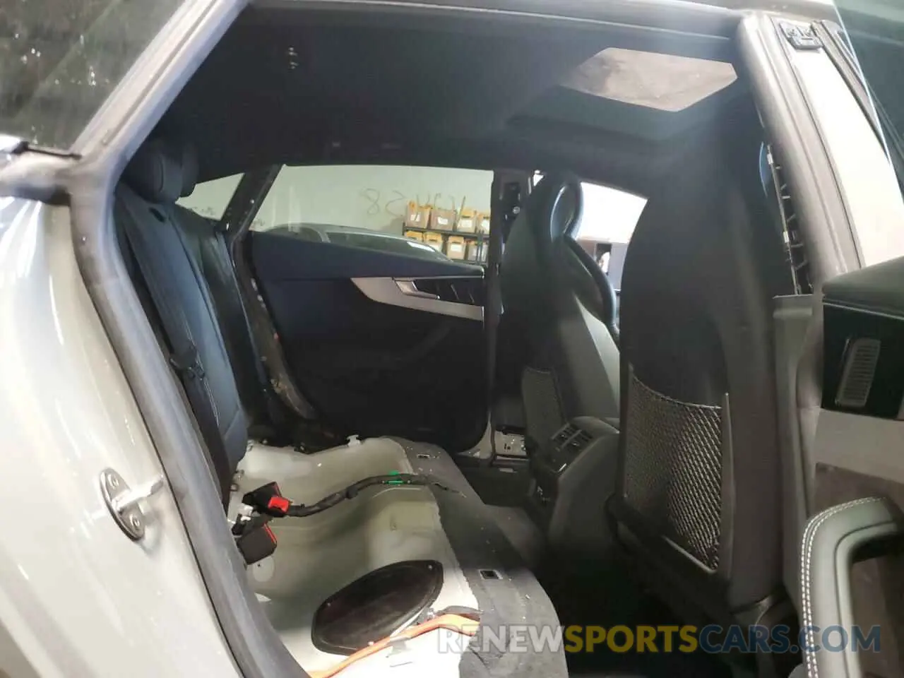 10 Photograph of a damaged car WAUC4CF5XMA043554 AUDI S5/RS5 2021