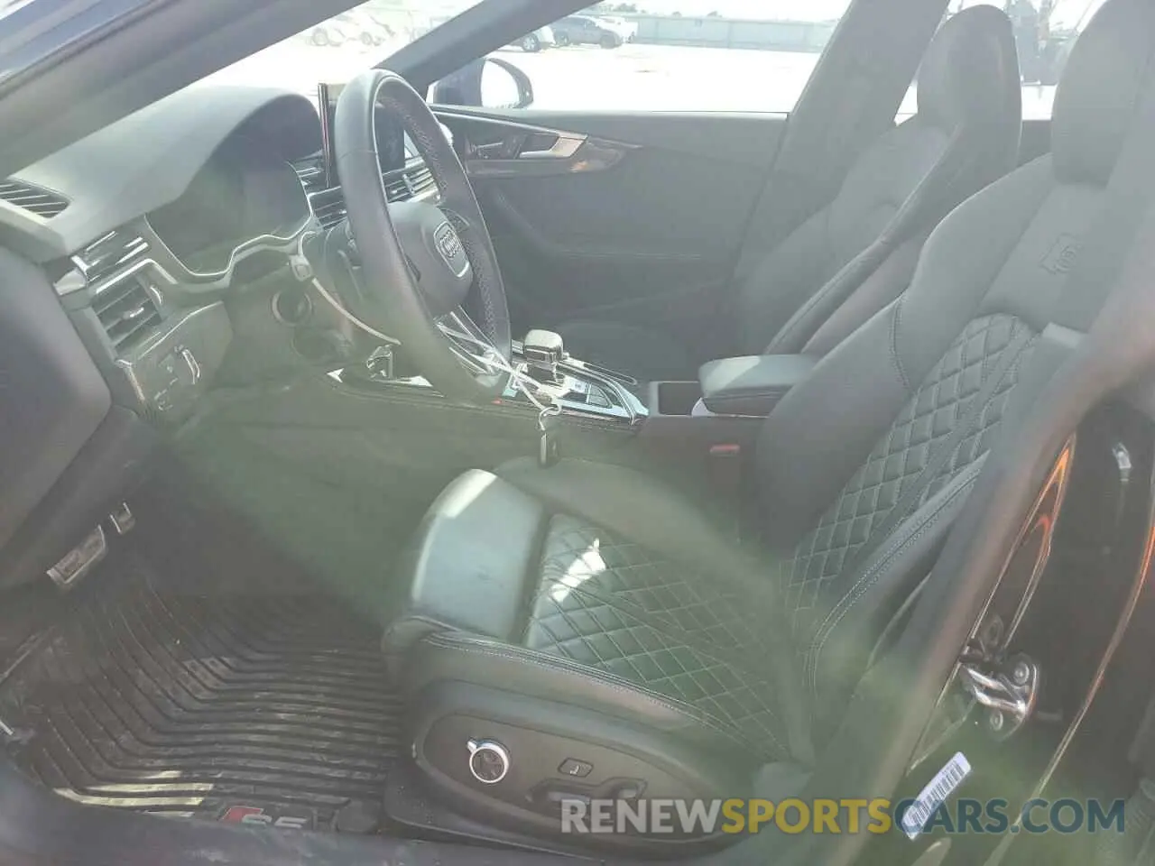 7 Photograph of a damaged car WAUC4CF55PA010885 AUDI S5/RS5 2023