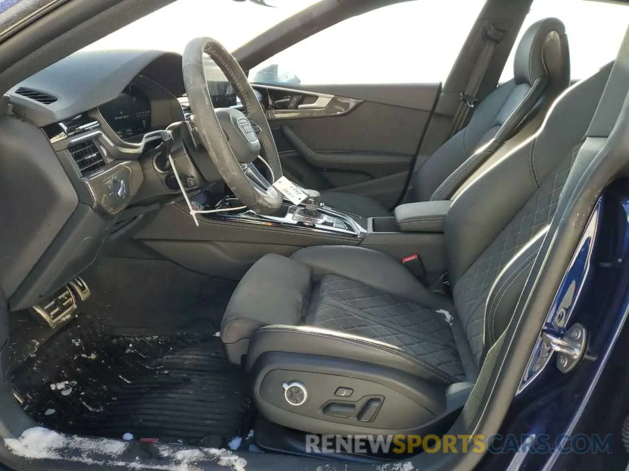 7 Photograph of a damaged car WAUC4CF52RA051607 AUDI S5/RS5 2024