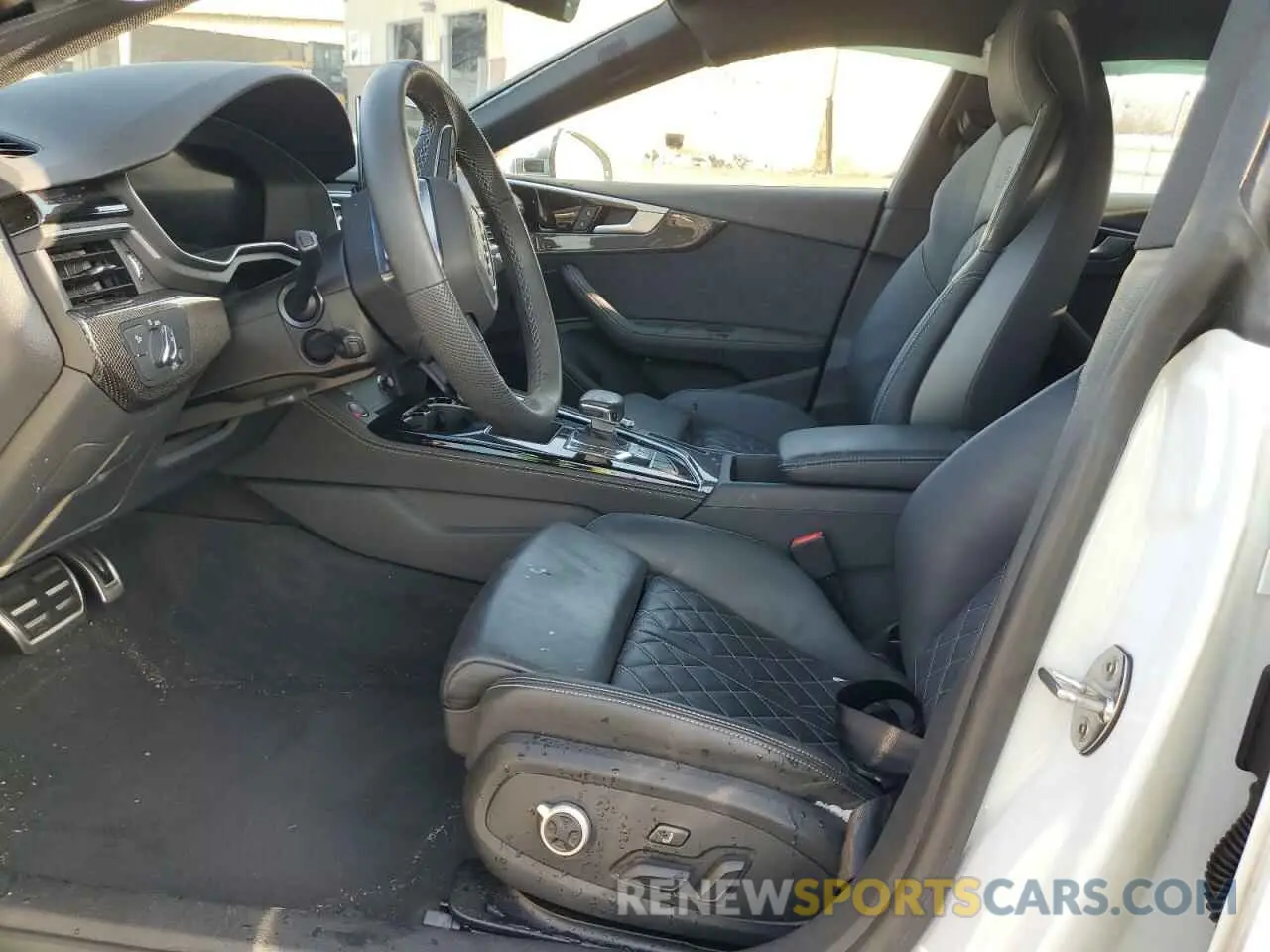 7 Photograph of a damaged car WAUC4CF54RA036400 AUDI S5/RS5 2024