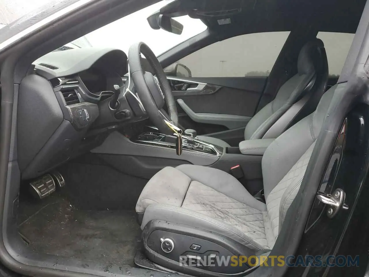 7 Photograph of a damaged car WAUC4CF56RA081757 AUDI S5/RS5 2024