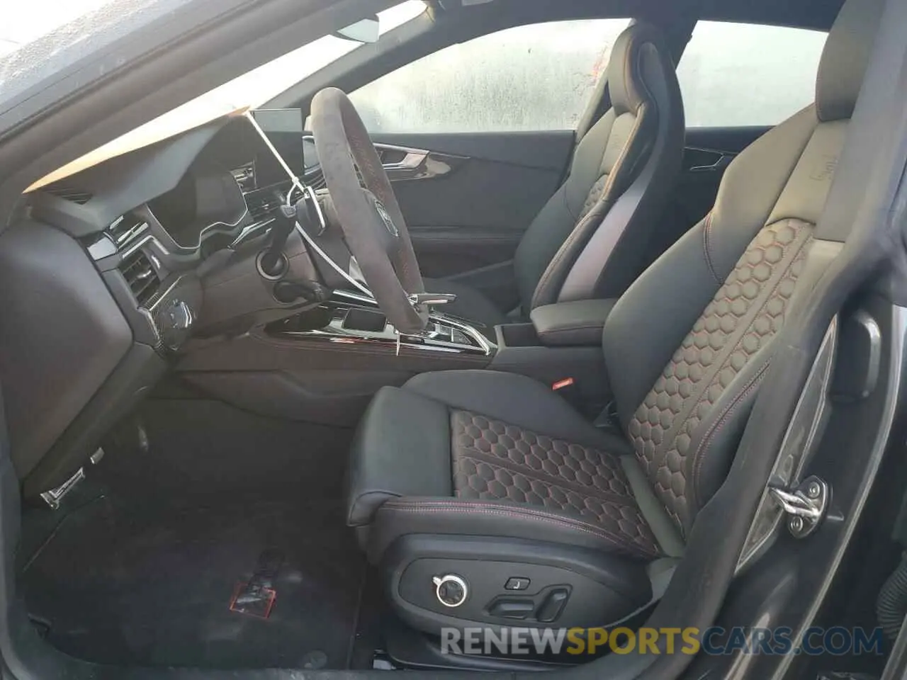 7 Photograph of a damaged car WUAAWCF58RA902364 AUDI S5/RS5 2024