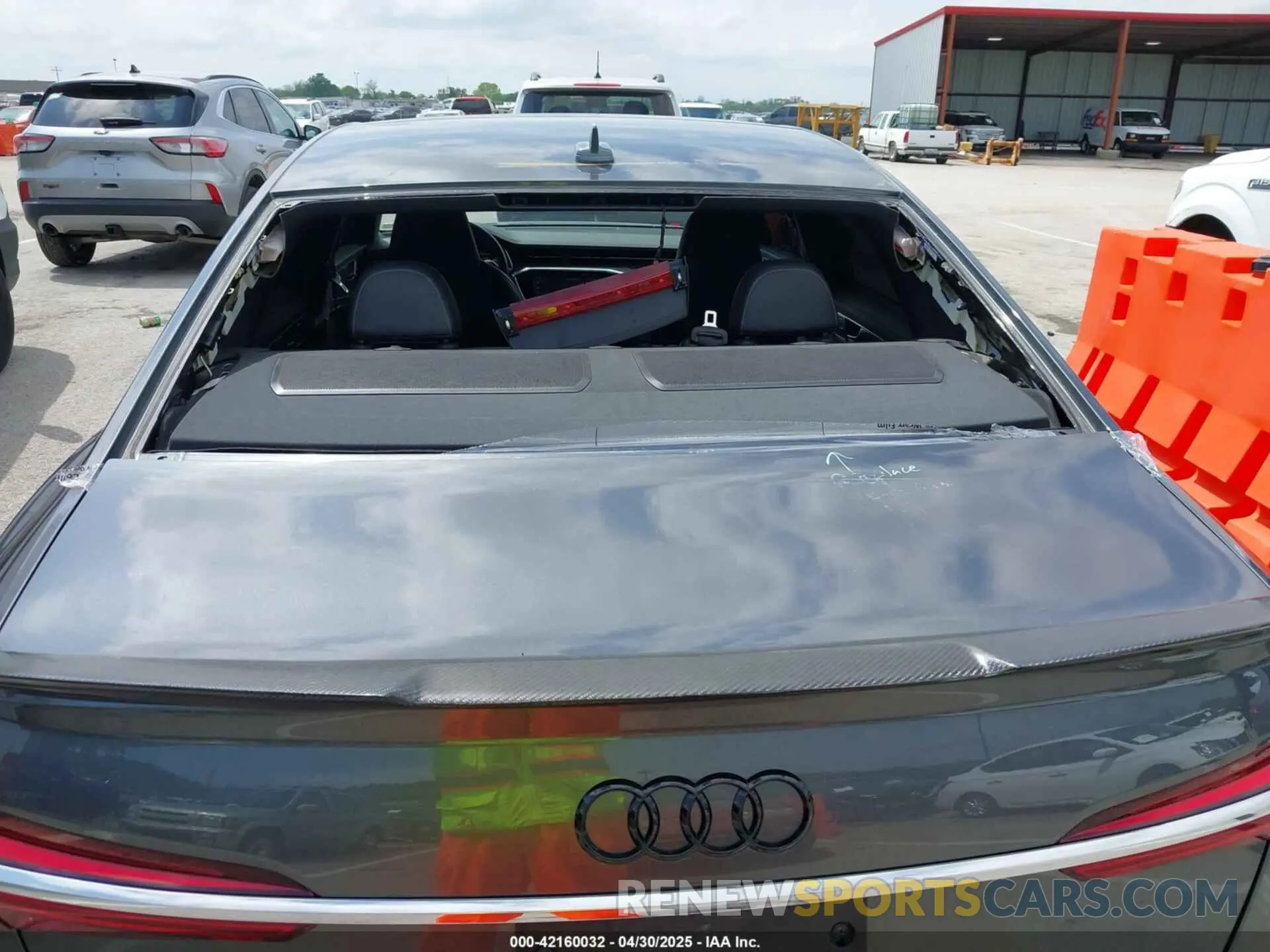 6 Photograph of a damaged car WAUDFAF28LN037283 AUDI S6 2020