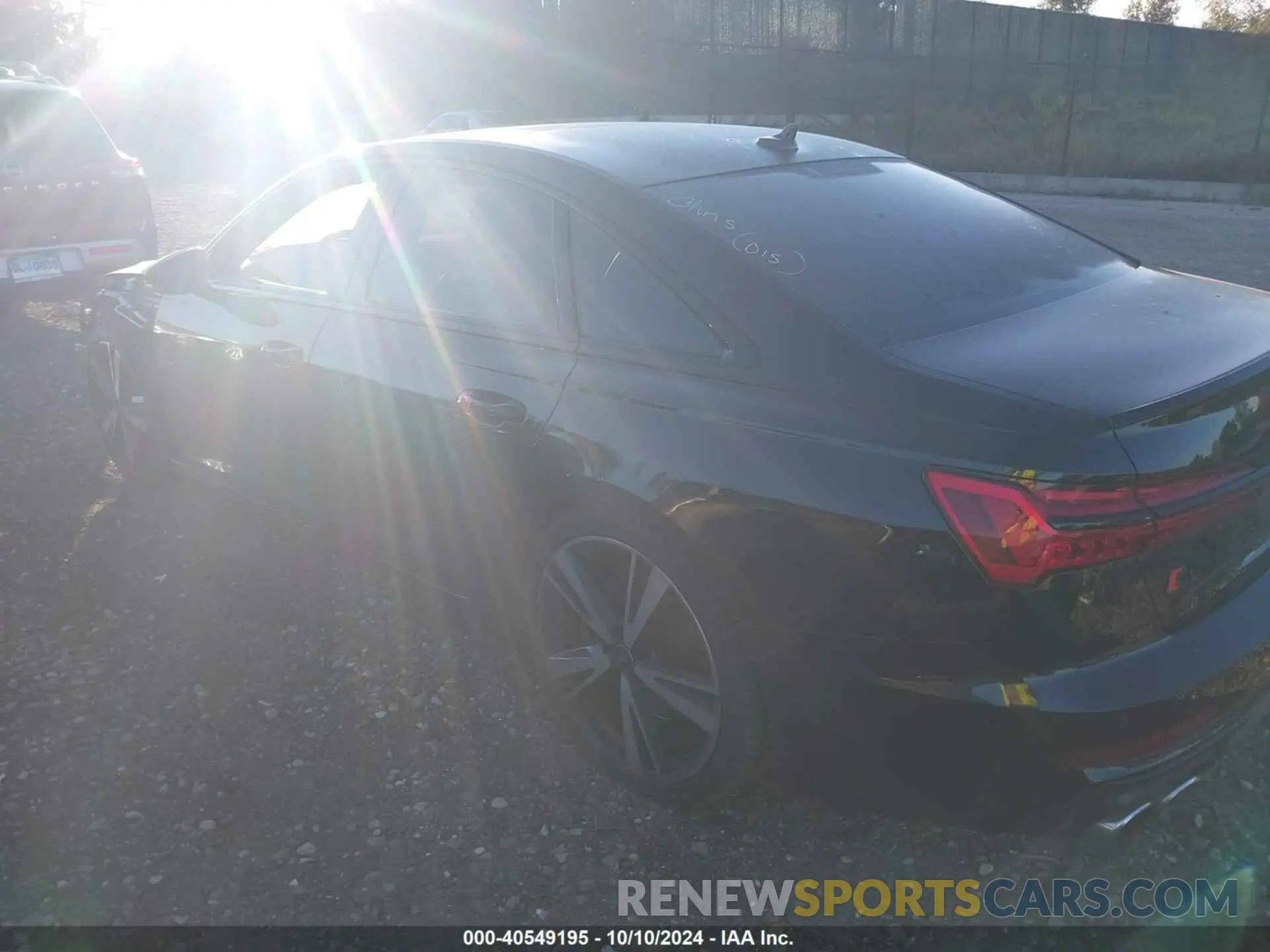 3 Photograph of a damaged car WAUDFBF24NN022224 AUDI S6 2022