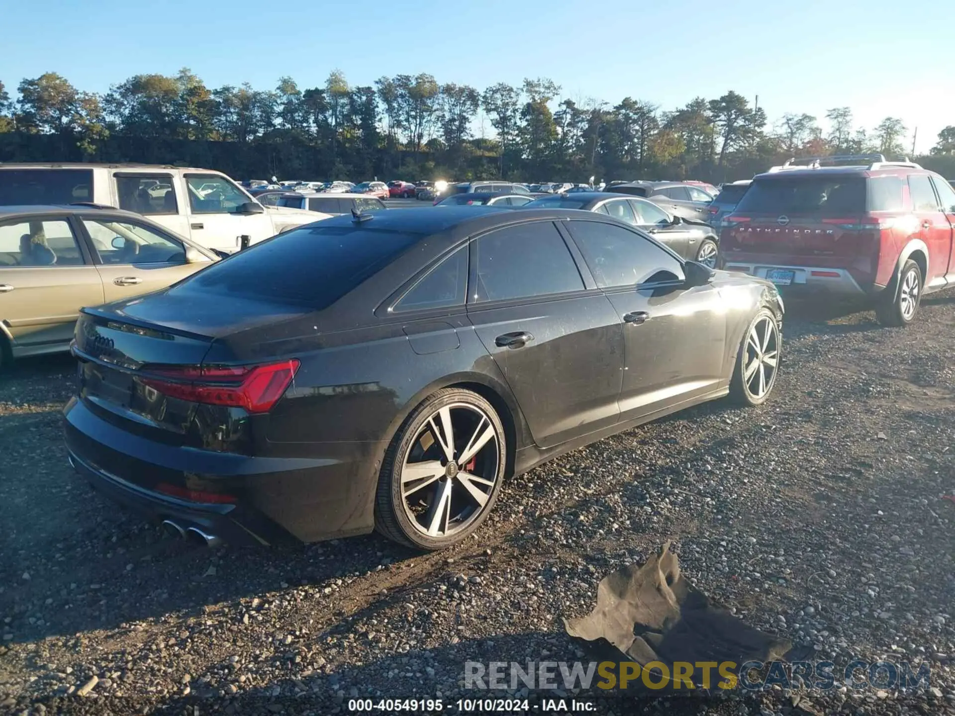 4 Photograph of a damaged car WAUDFBF24NN022224 AUDI S6 2022
