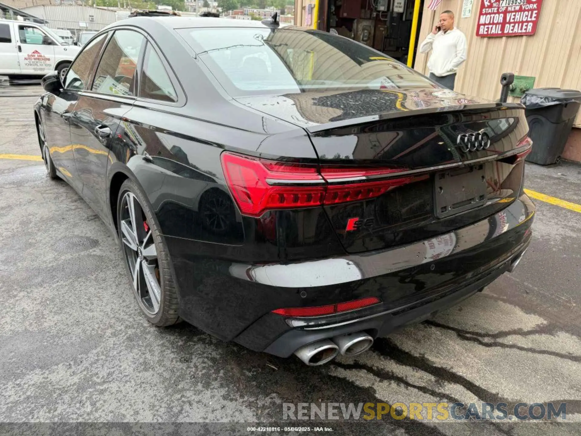 3 Photograph of a damaged car WAUFFBF20NN019717 AUDI S6 2022