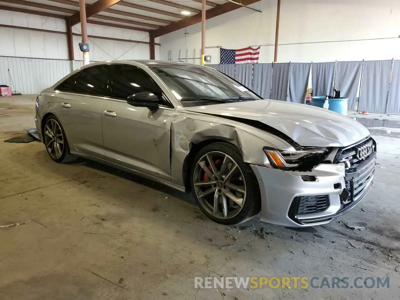 4 Photograph of a damaged car WAUDFAF25LN089096 AUDI S6/RS6 2020