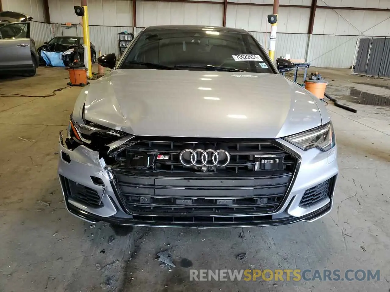 5 Photograph of a damaged car WAUDFAF25LN089096 AUDI S6/RS6 2020