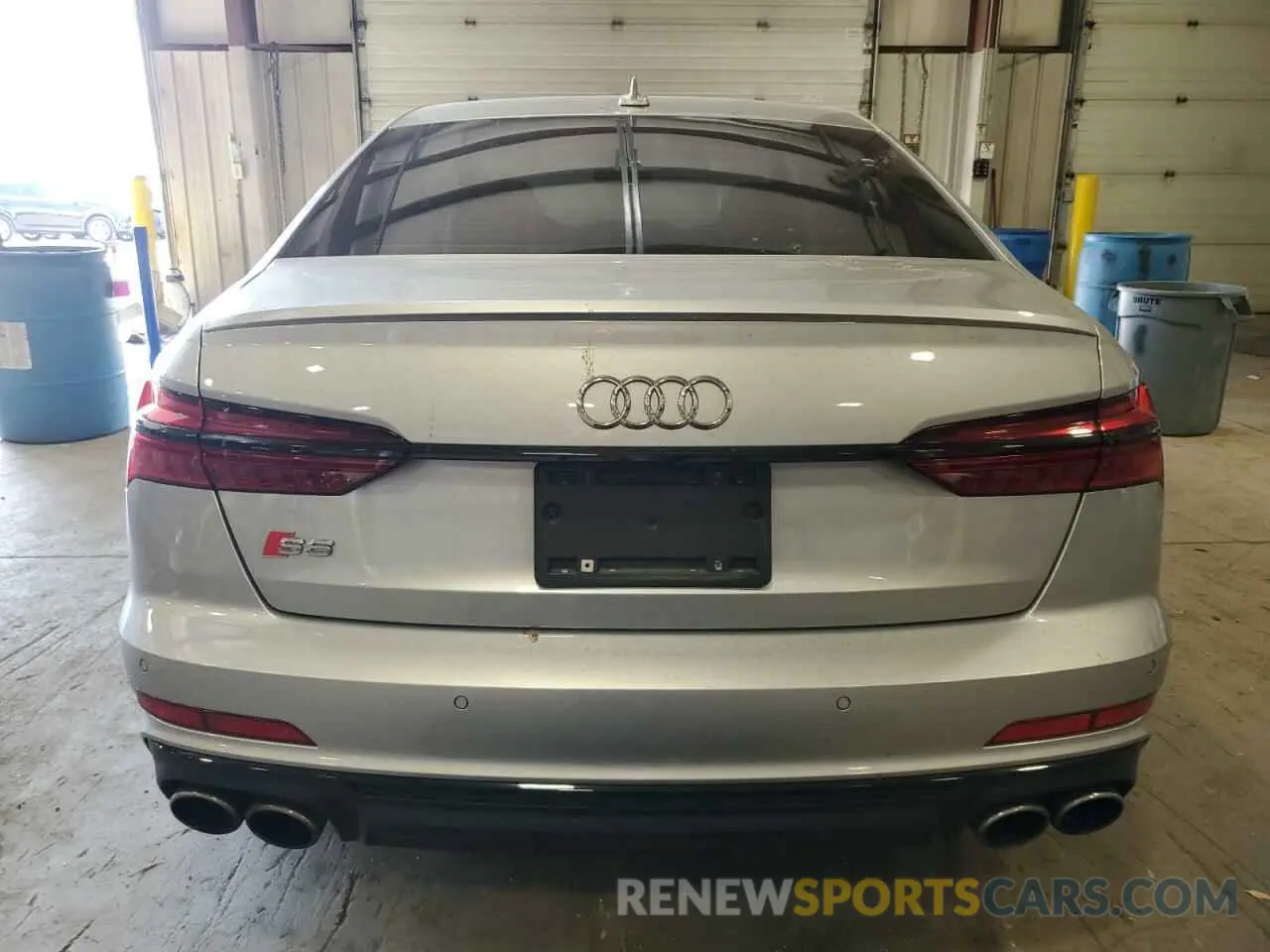 6 Photograph of a damaged car WAUDFAF25LN089096 AUDI S6/RS6 2020