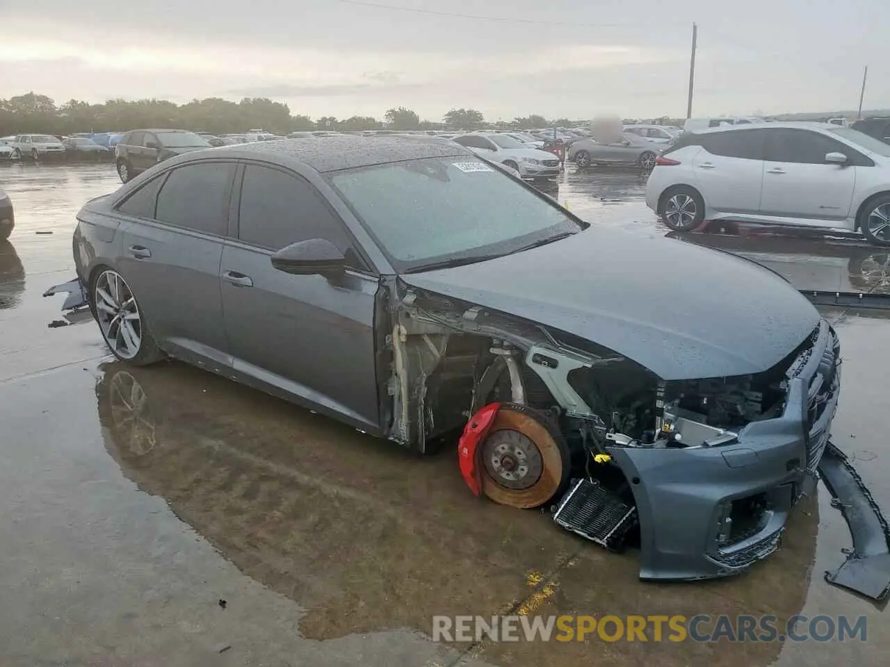 4 Photograph of a damaged car WAUFFAF24MN046878 AUDI S6/RS6 2021