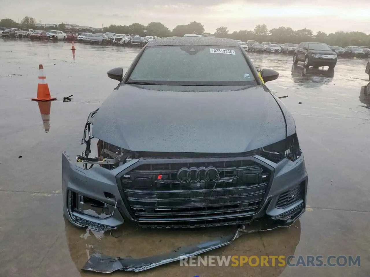 5 Photograph of a damaged car WAUFFAF24MN046878 AUDI S6/RS6 2021