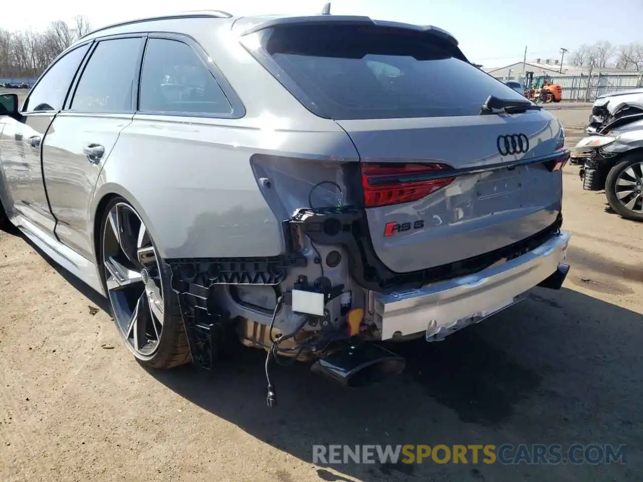 9 Photograph of a damaged car WUA1CBF21MN903625 AUDI S6/RS6 2021