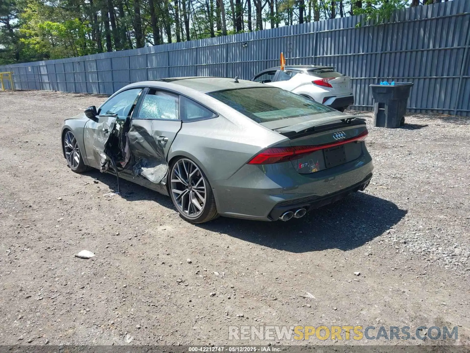 3 Photograph of a damaged car WAURFBF25SN019477 AUDI S7 SPORTBACK 2025