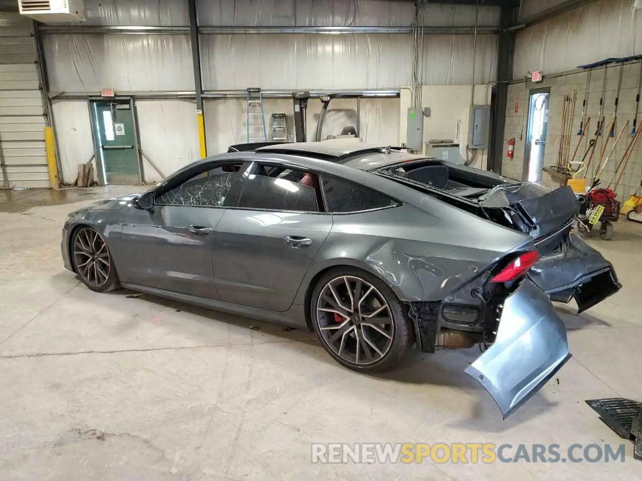2 Photograph of a damaged car WAUSFAF24LN020228 AUDI S7/RS7 2020