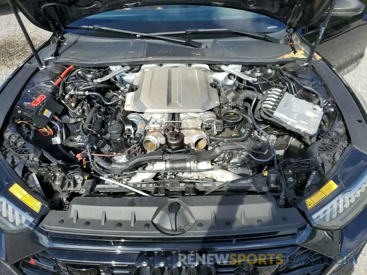 11 Photograph of a damaged car WUAPCBF26MN909897 AUDI S7/RS7 2021