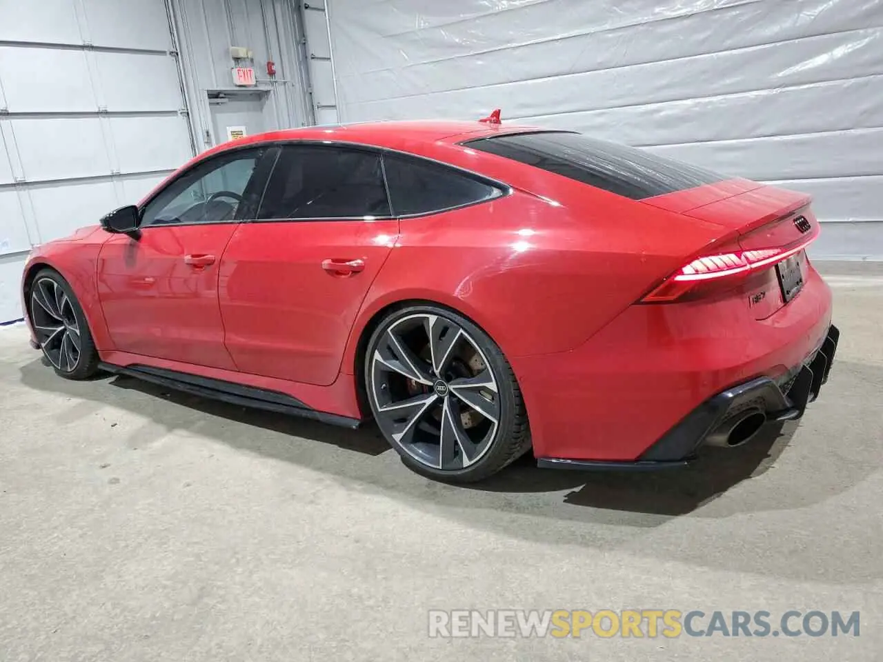 2 Photograph of a damaged car WUAPCBF25NN904045 AUDI S7/RS7 2022