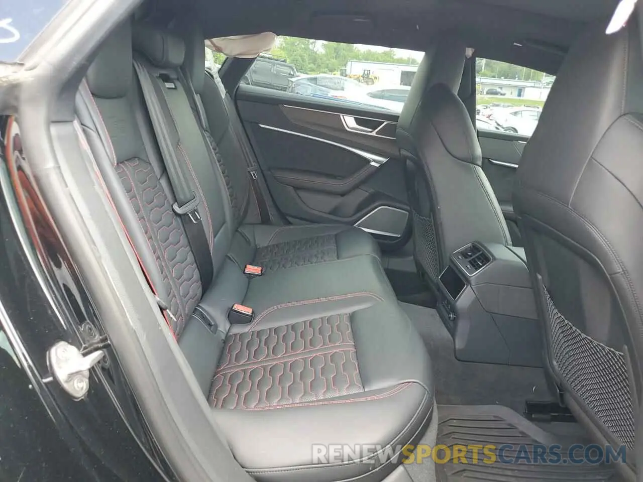 10 Photograph of a damaged car WUAPCBF27NN905150 AUDI S7/RS7 2022