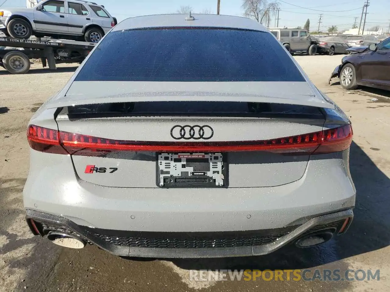6 Photograph of a damaged car WUAPCBF22PN907178 AUDI S7/RS7 2023