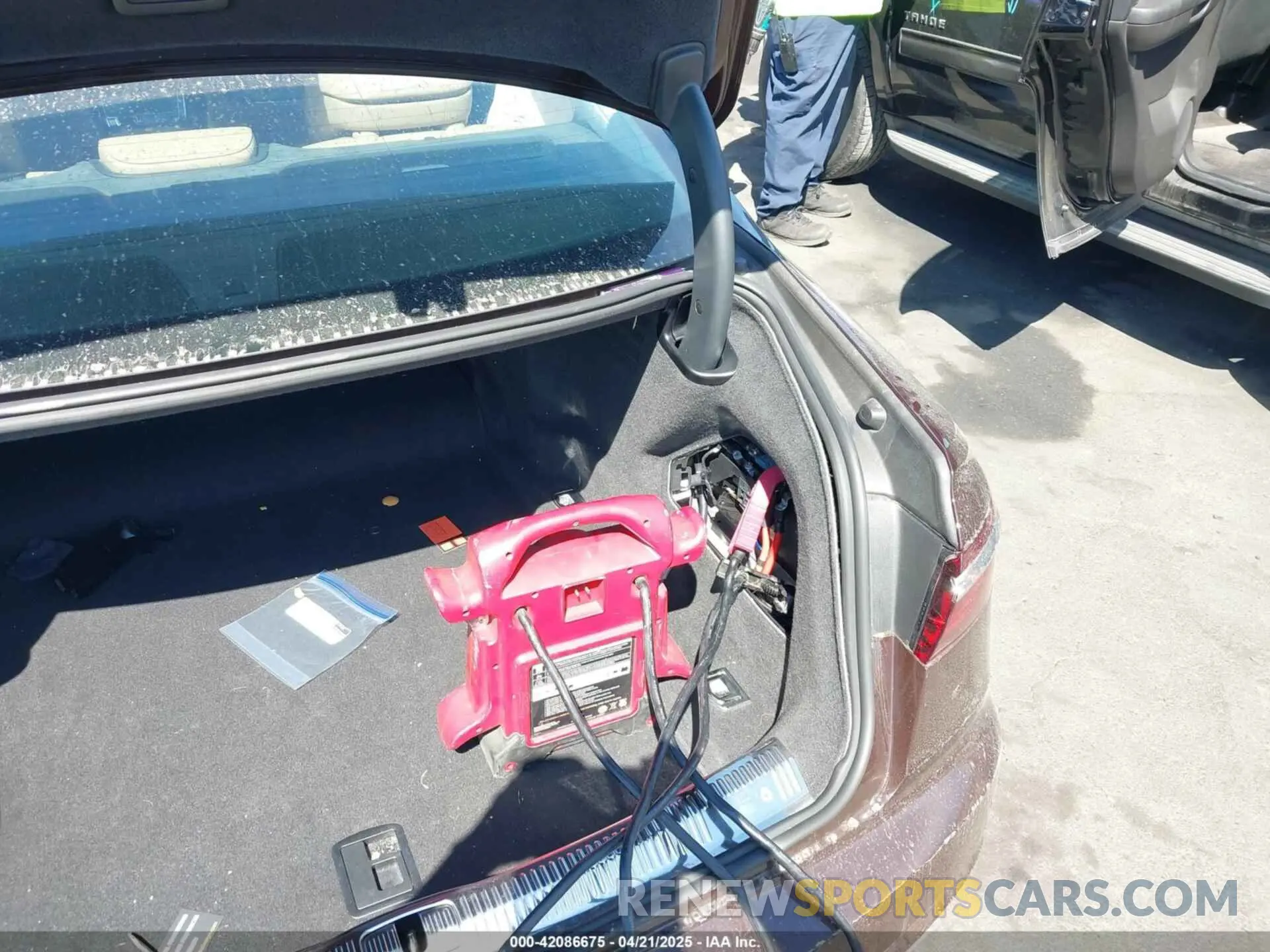 17 Photograph of a damaged car WAU8SAF80LN014792 AUDI S8 2020