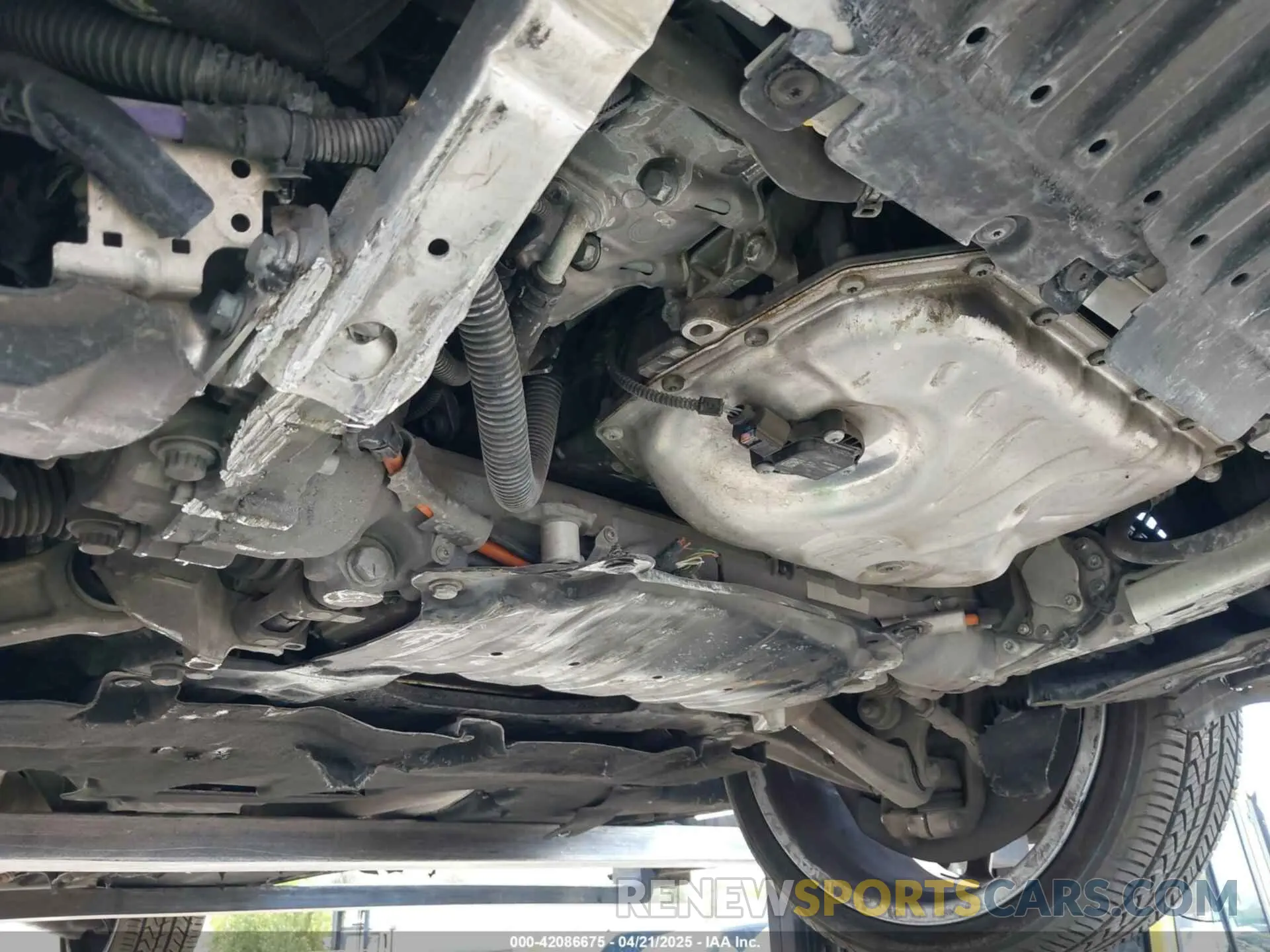 19 Photograph of a damaged car WAU8SAF80LN014792 AUDI S8 2020
