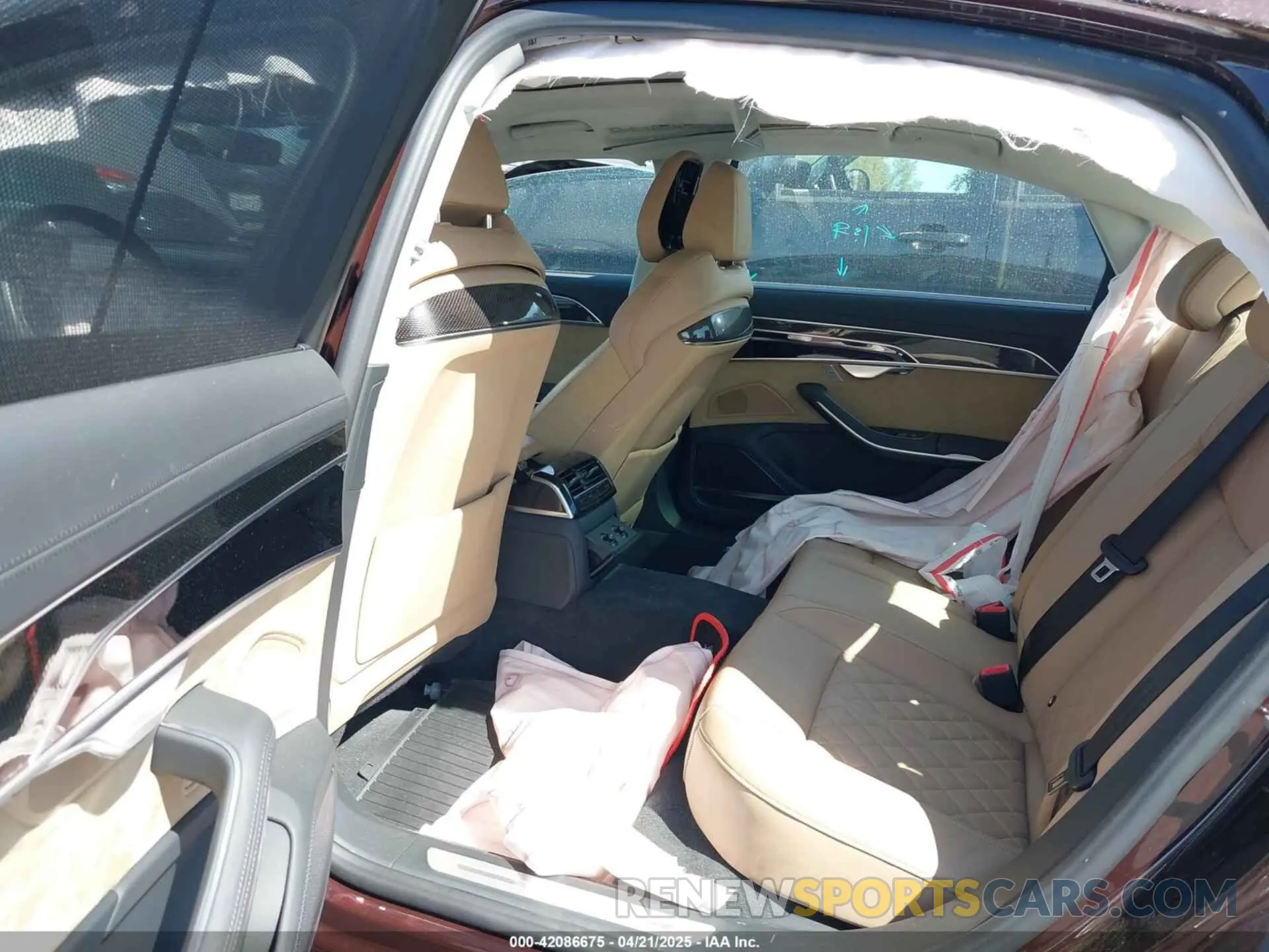 8 Photograph of a damaged car WAU8SAF80LN014792 AUDI S8 2020