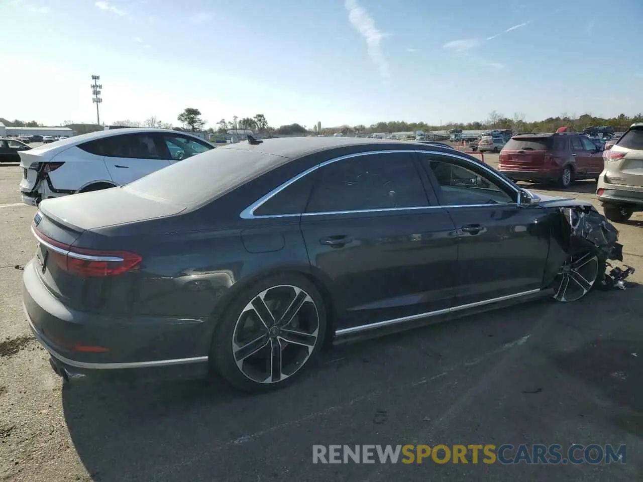3 Photograph of a damaged car WAU8SAF85MN022517 AUDI S8 2021