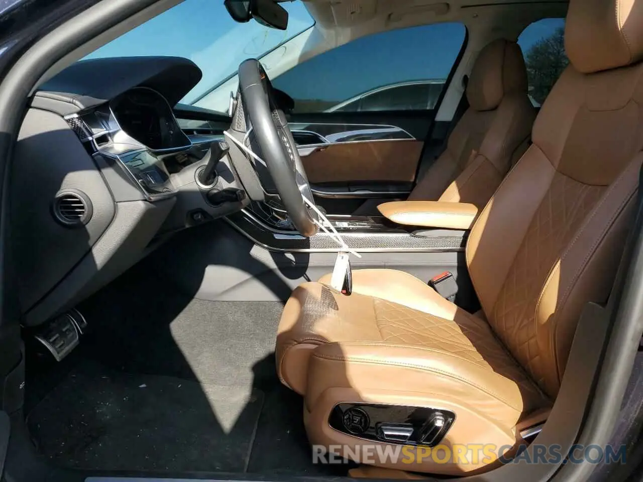 7 Photograph of a damaged car WAU8SAF85MN022517 AUDI S8 2021