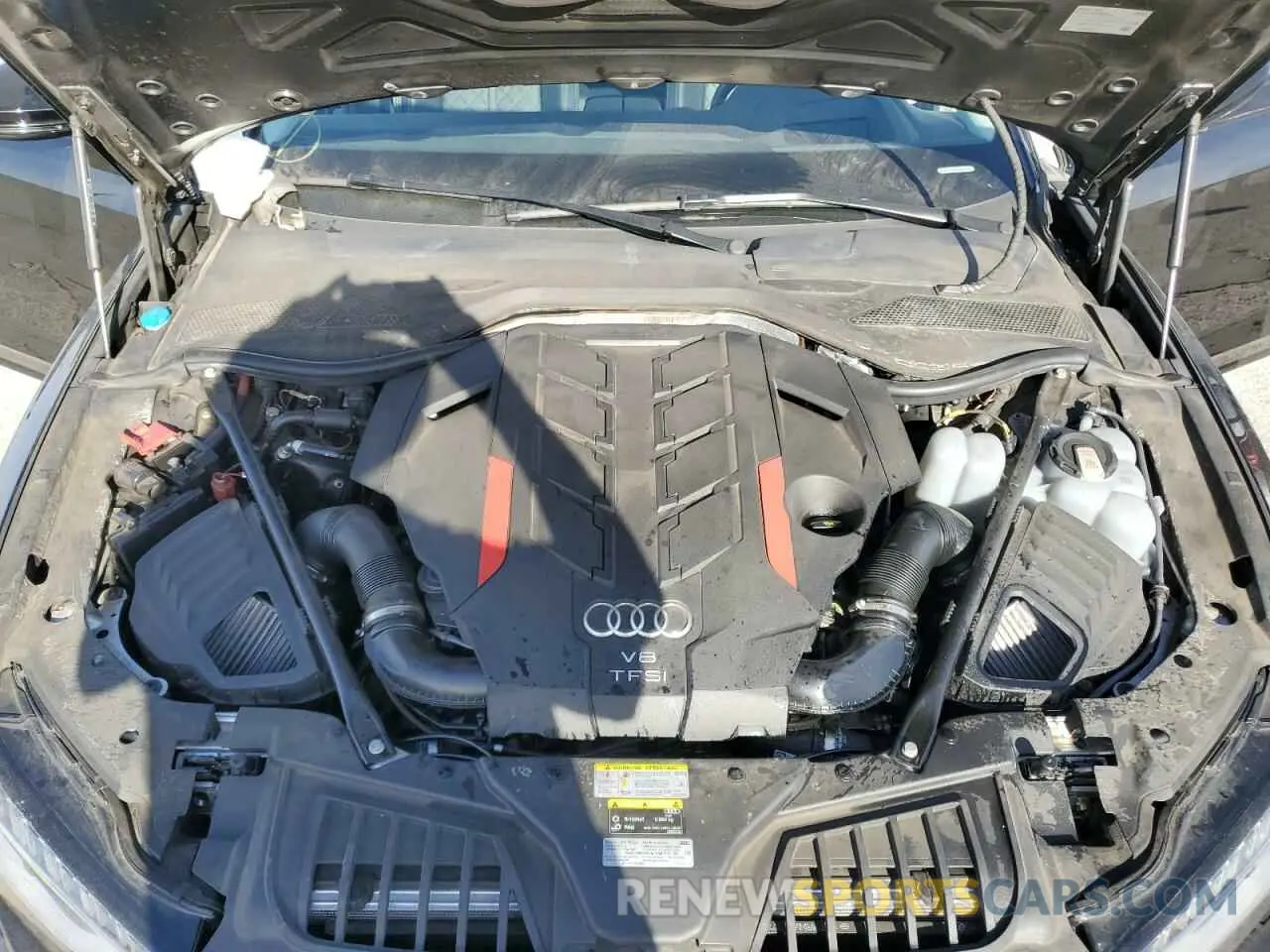 11 Photograph of a damaged car WAULSAF84NN000519 AUDI S8 2022