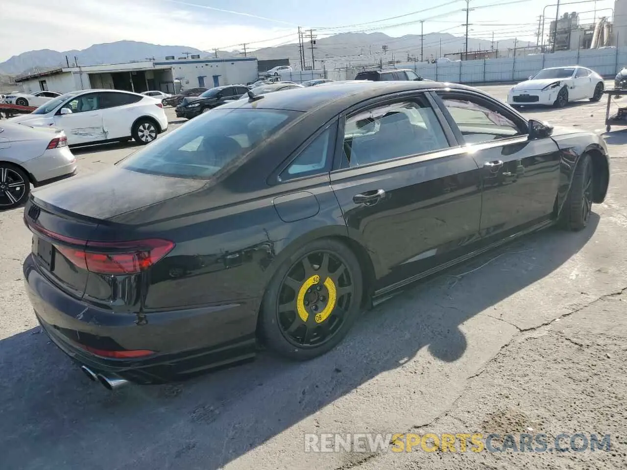 3 Photograph of a damaged car WAULSAF84NN000519 AUDI S8 2022