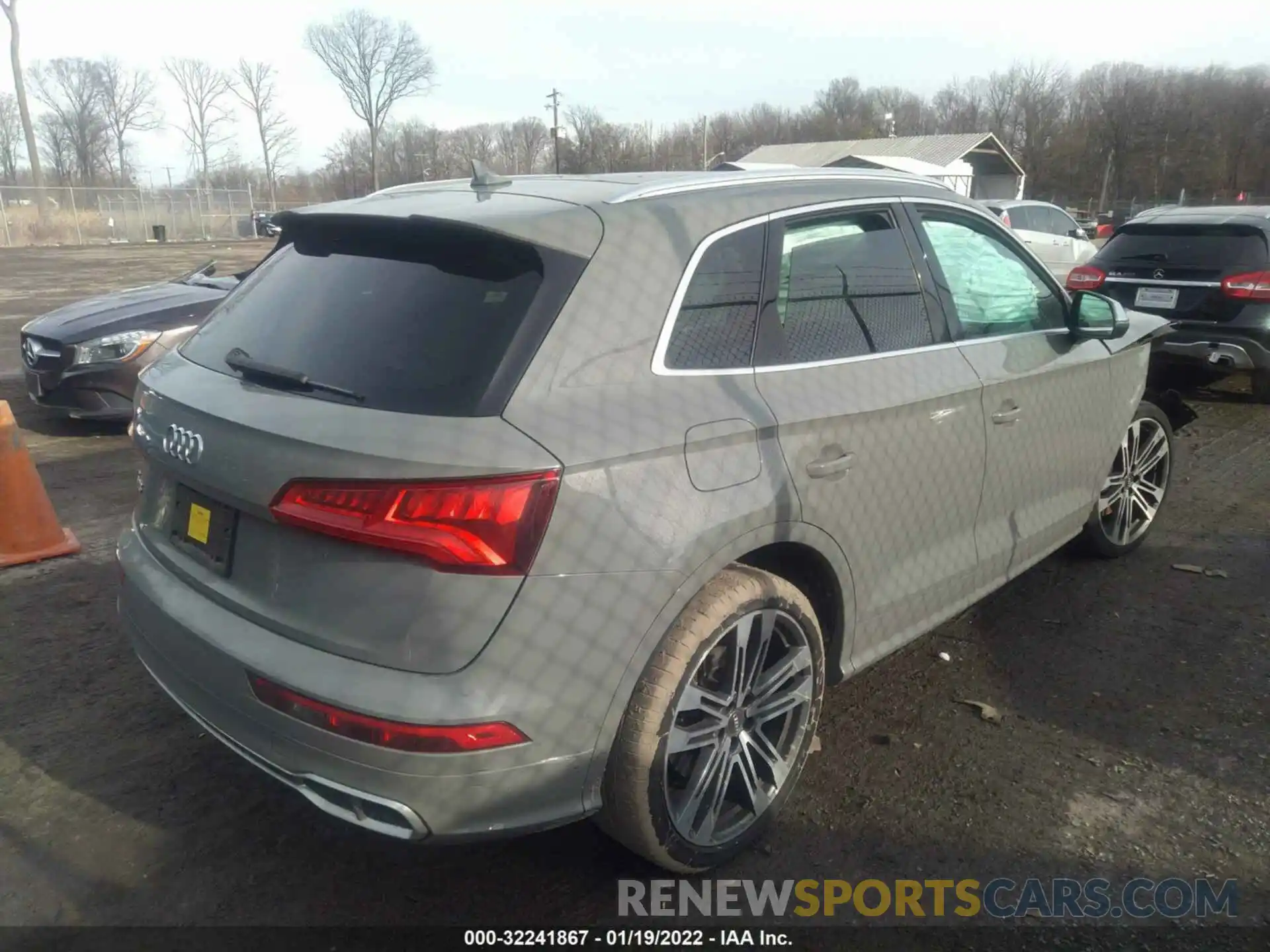 4 Photograph of a damaged car WA1A4AFY8K2082153 AUDI SQ5 2019