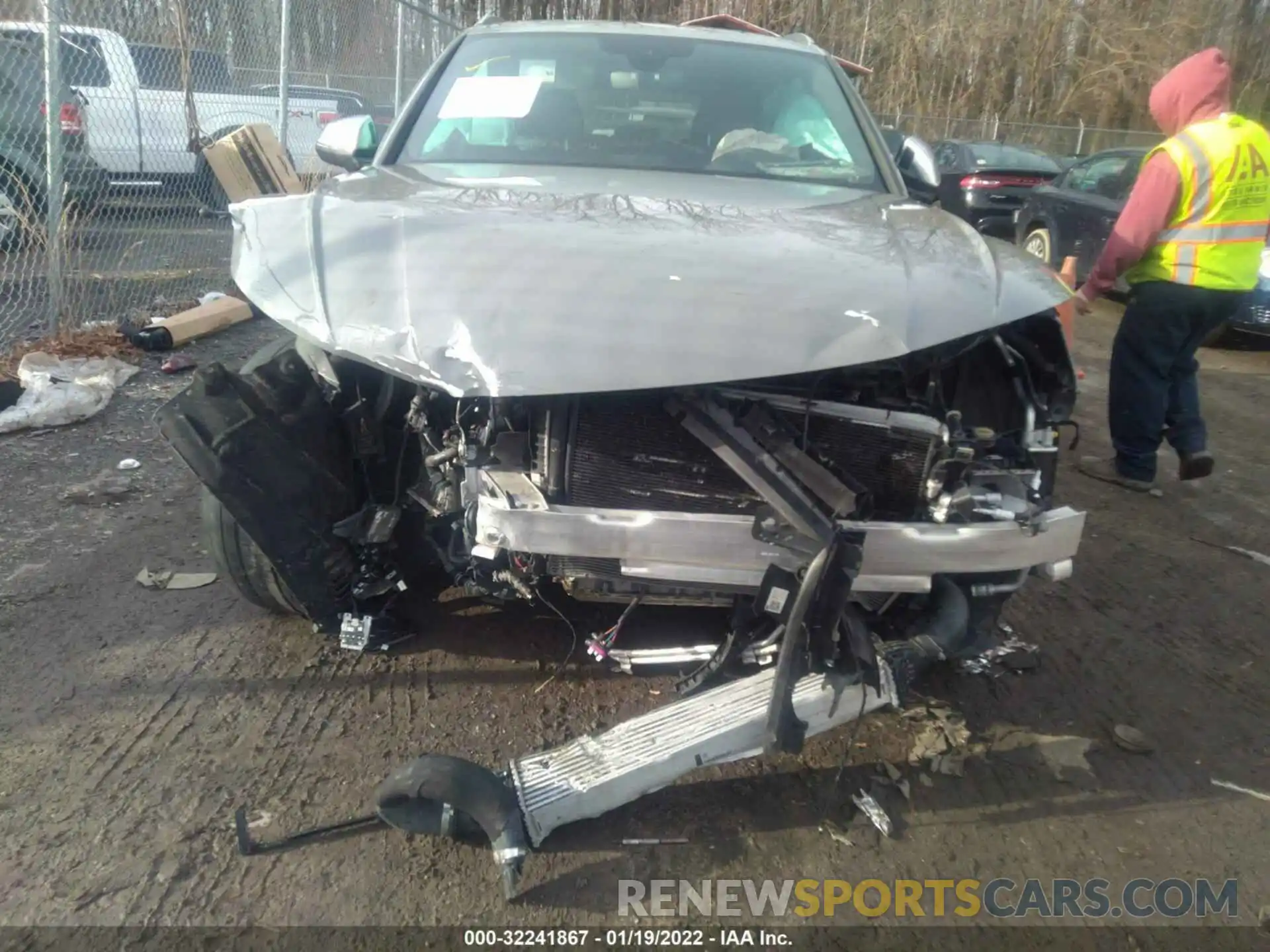 6 Photograph of a damaged car WA1A4AFY8K2082153 AUDI SQ5 2019