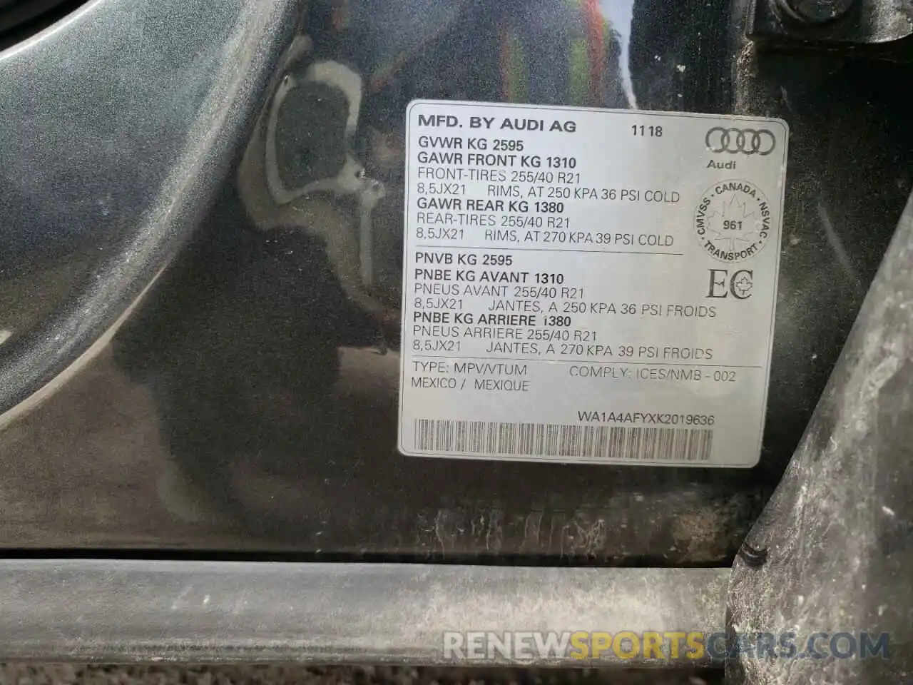 10 Photograph of a damaged car WA1A4AFYXK2019636 AUDI SQ5 2019