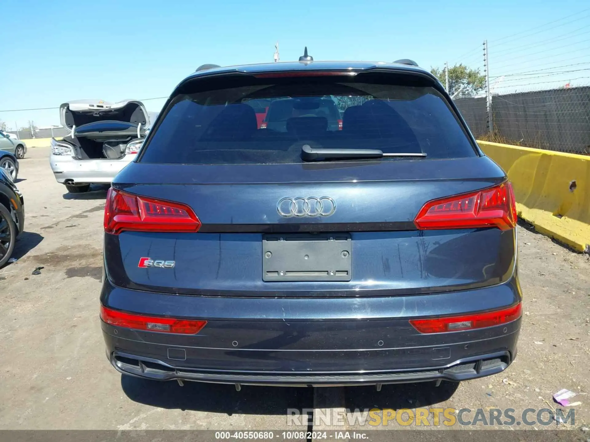 17 Photograph of a damaged car WA1B4AFY0K2002994 AUDI SQ5 2019