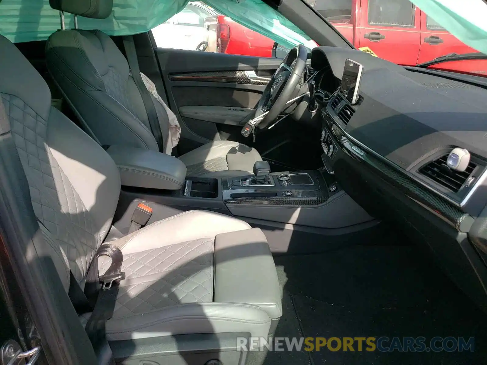 5 Photograph of a damaged car WA1B4AFY1K2022185 AUDI SQ5 2019