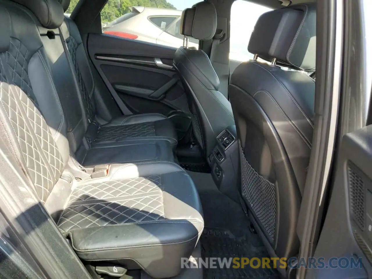 11 Photograph of a damaged car WA1B4AFY2K2029341 AUDI SQ5 2019