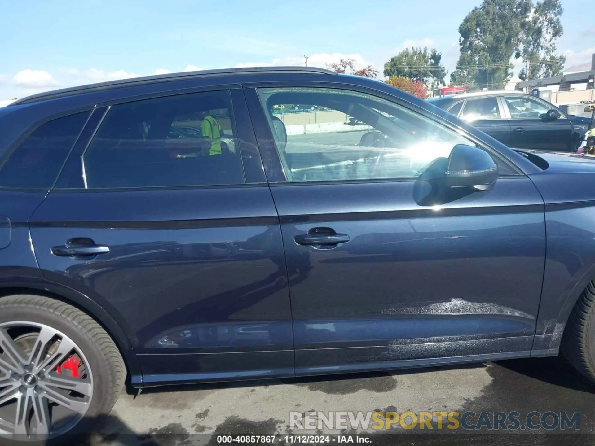 13 Photograph of a damaged car WA1B4AFY2K2045569 AUDI SQ5 2019