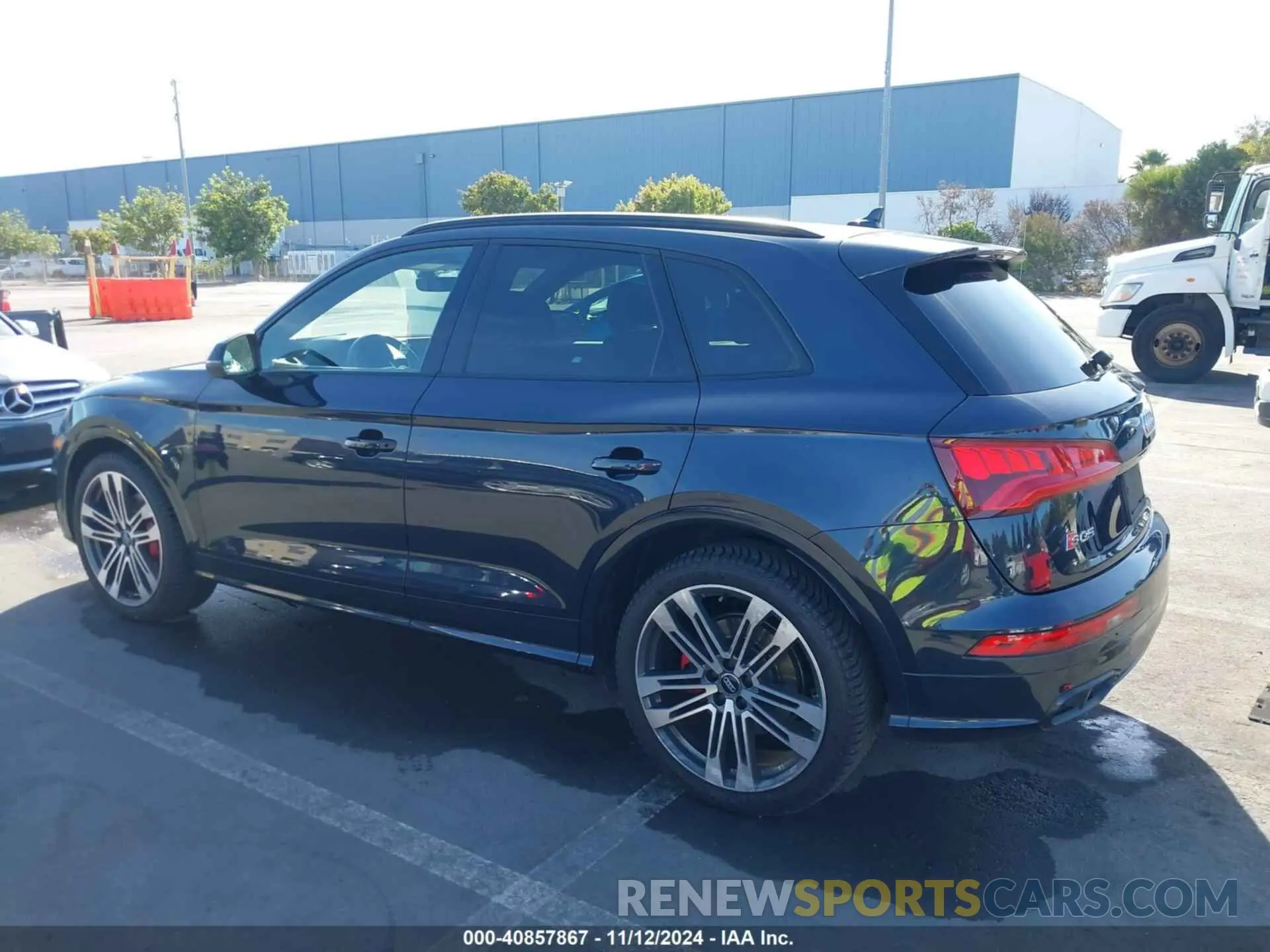 3 Photograph of a damaged car WA1B4AFY2K2045569 AUDI SQ5 2019