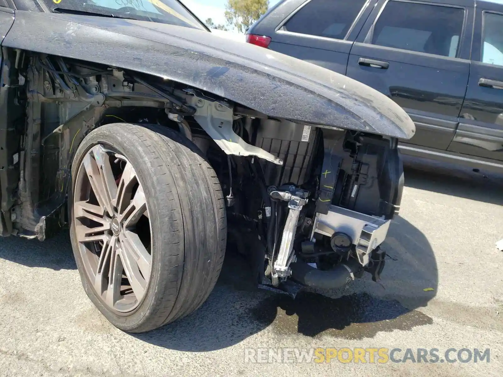 9 Photograph of a damaged car WA1B4AFY2K2138642 AUDI SQ5 2019