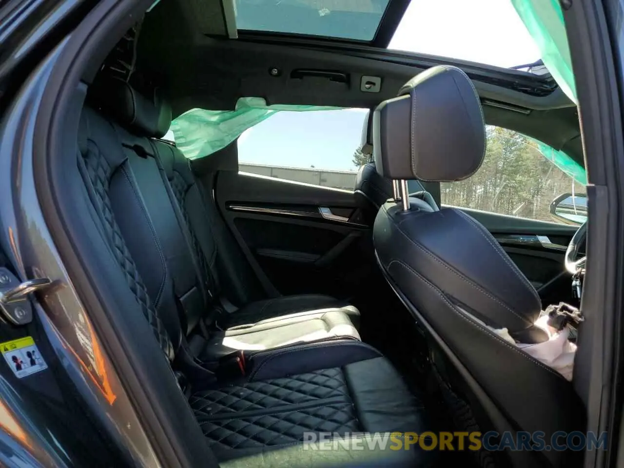 11 Photograph of a damaged car WA1B4AFY3K2047735 AUDI SQ5 2019
