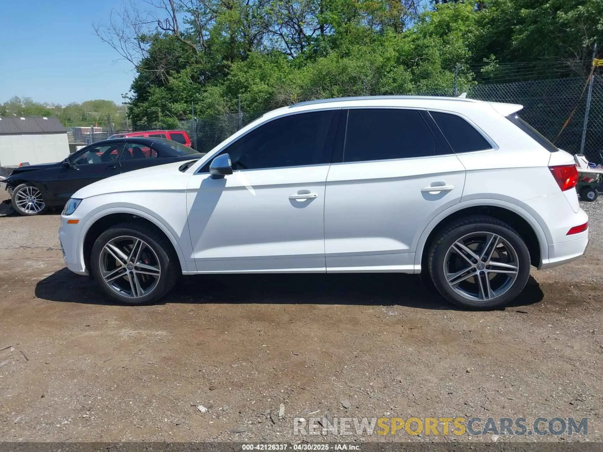 15 Photograph of a damaged car WA1B4AFY4K2002089 AUDI SQ5 2019