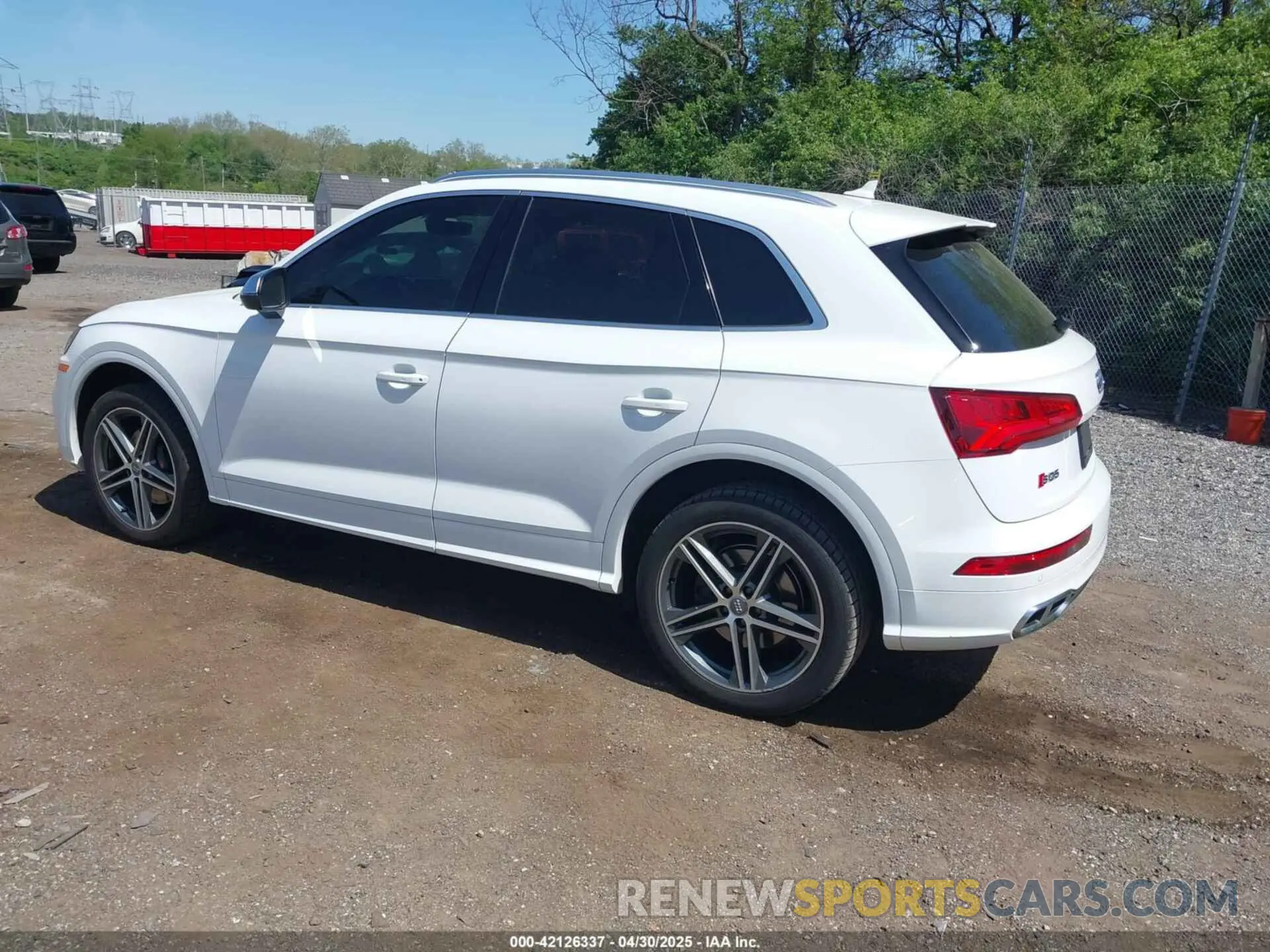 3 Photograph of a damaged car WA1B4AFY4K2002089 AUDI SQ5 2019