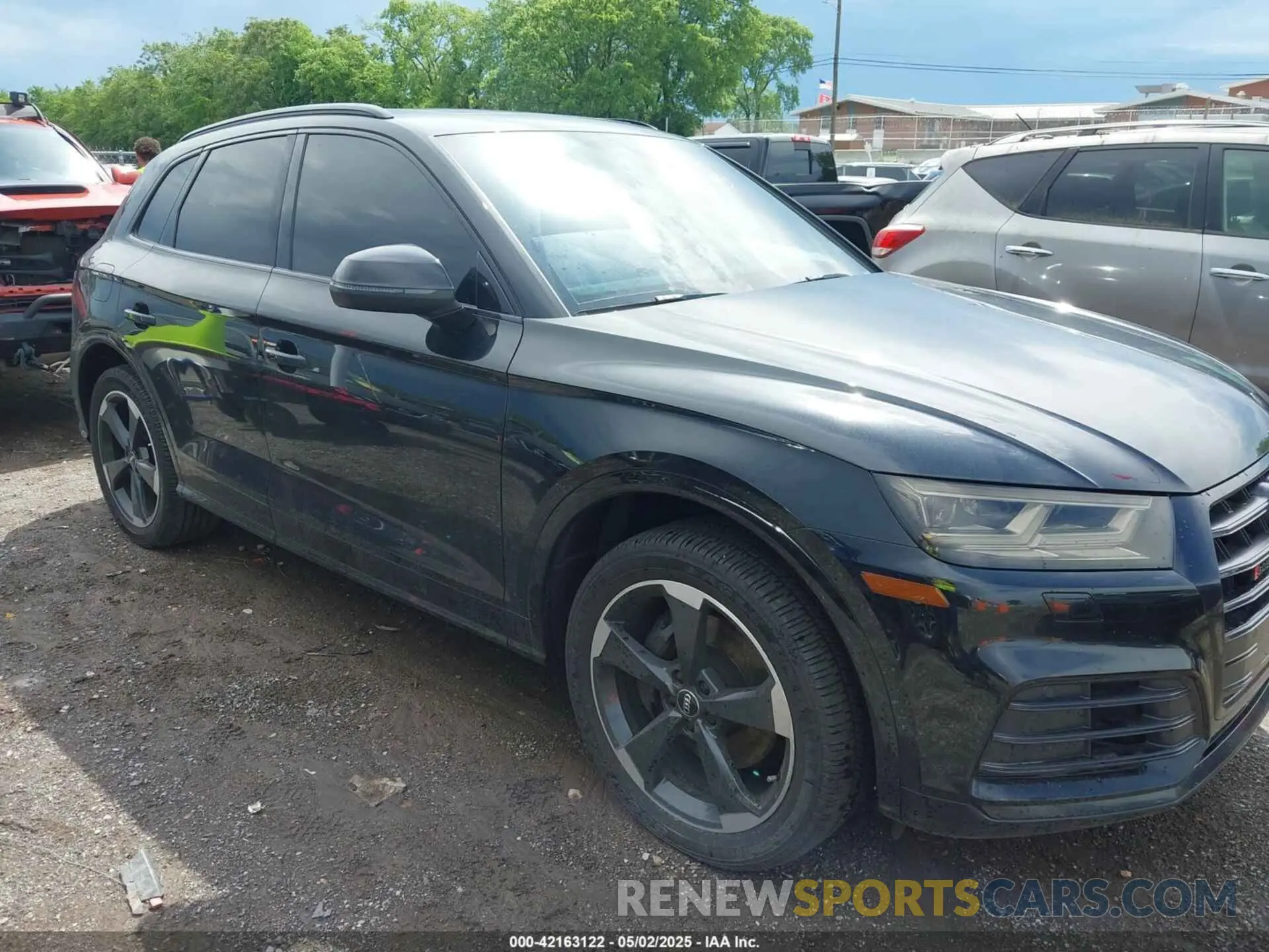 1 Photograph of a damaged car WA1B4AFY4K2070490 AUDI SQ5 2019