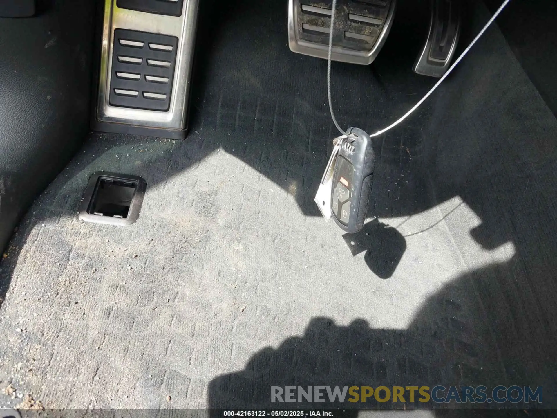 11 Photograph of a damaged car WA1B4AFY4K2070490 AUDI SQ5 2019