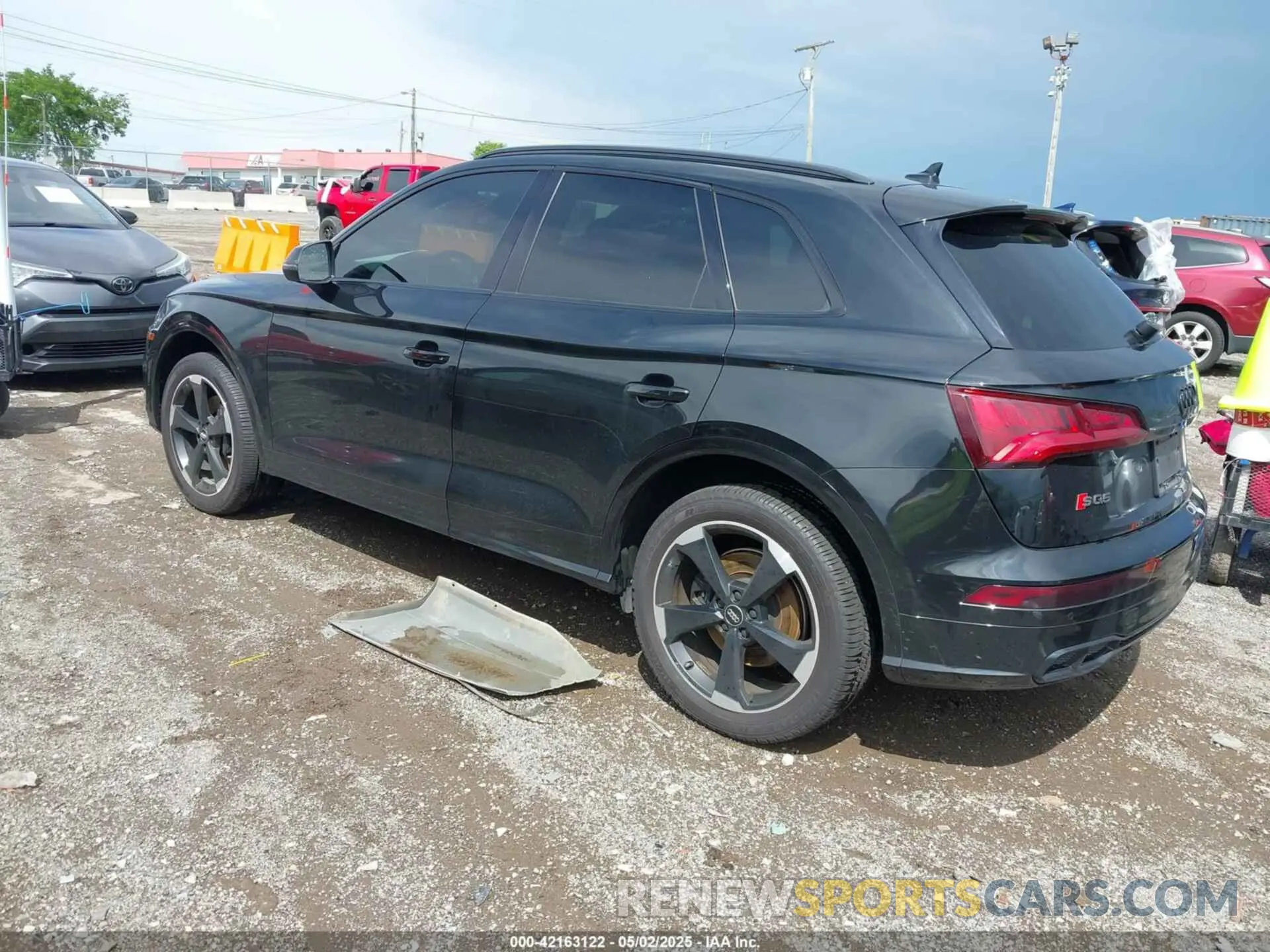 3 Photograph of a damaged car WA1B4AFY4K2070490 AUDI SQ5 2019