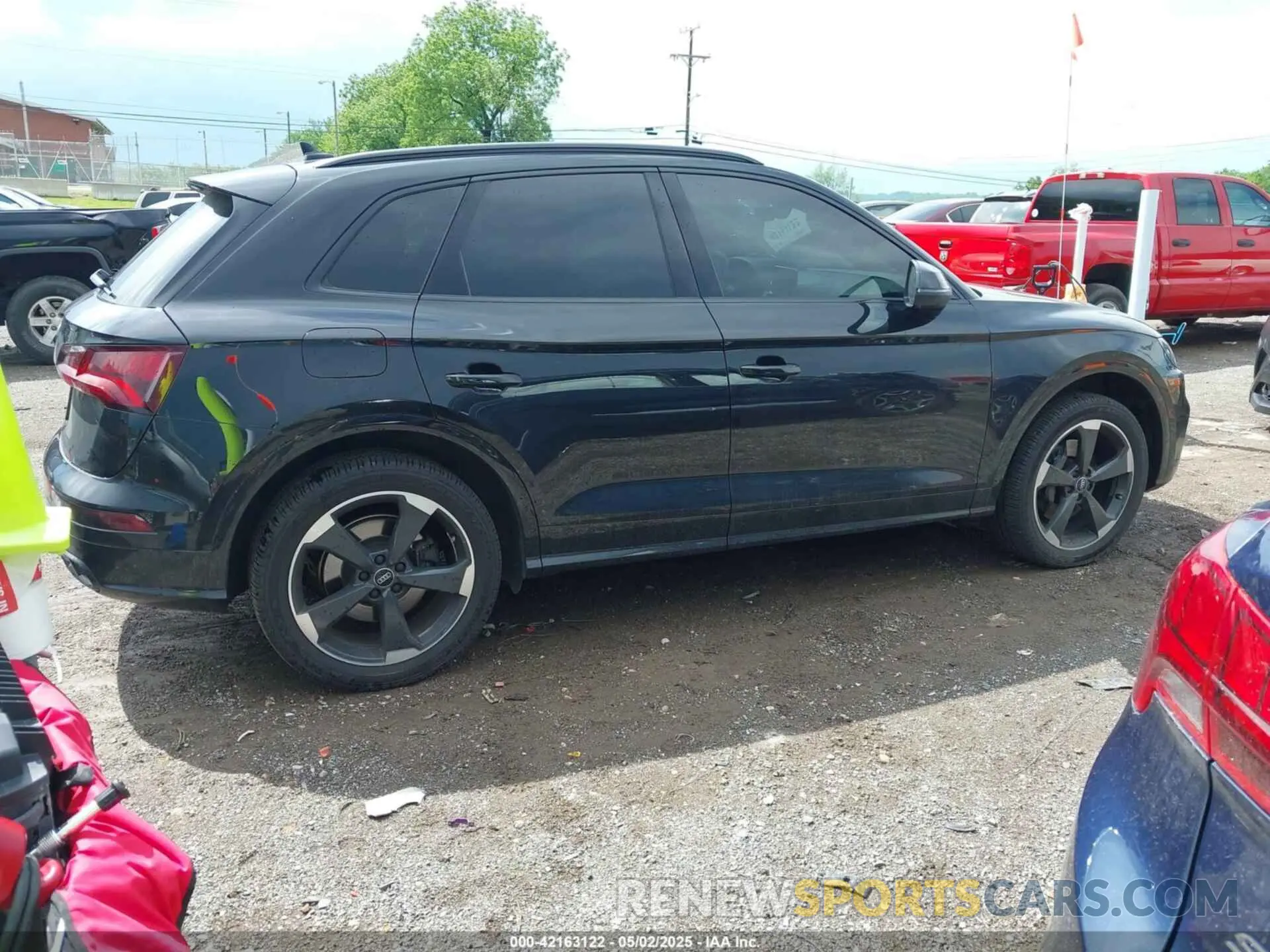 4 Photograph of a damaged car WA1B4AFY4K2070490 AUDI SQ5 2019