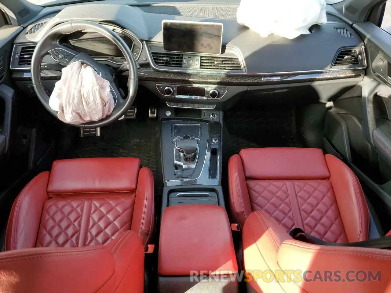 8 Photograph of a damaged car WA1B4AFY5K2049695 AUDI SQ5 2019